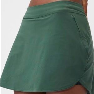 Green outdoor voices exercise skort!